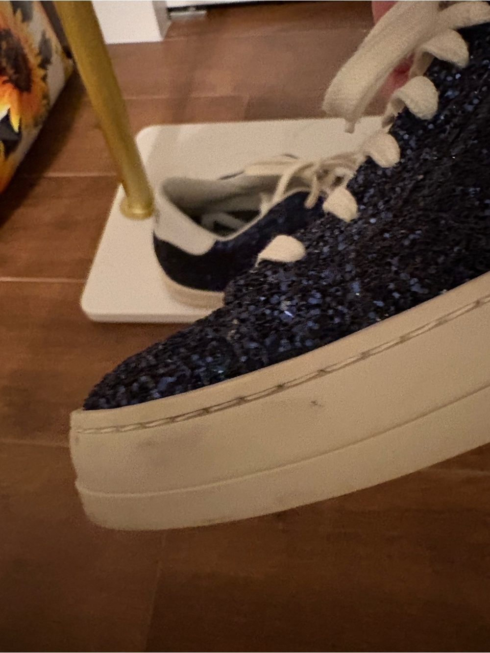 P448 Women’s Sneakers John Twilight Navy Low-Top with Cream Accents, Size 40 - Picture 6 of 7